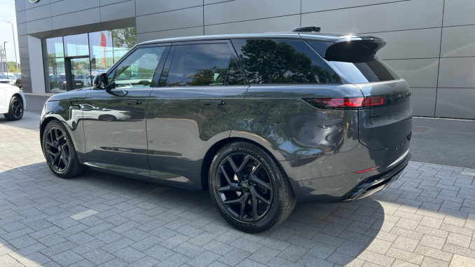 Land Rover Range Rover Sport 3.0 D250 Battersea Edition 5dr Auto Diesel Estate - Image 21